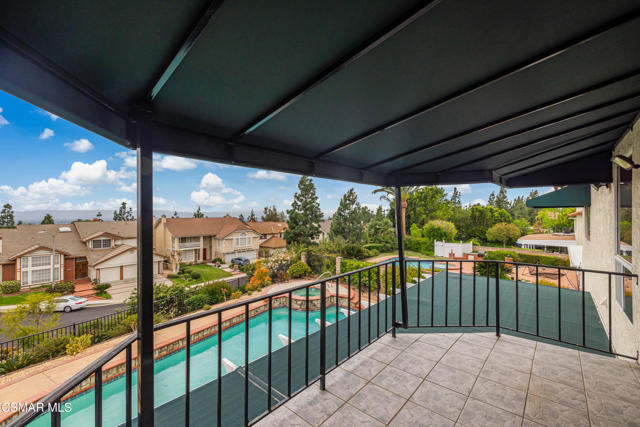 18128 Sandringham Court, Porter Ranch CA: https://media.crmls.org/mediaz/e4244e83-281a-46e9-a468-f42cfc489a1c.jpg
