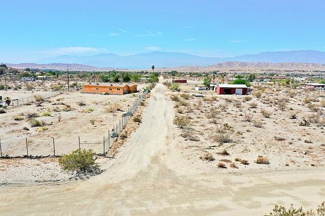 17115 Aqueduct Road, Desert Hot Springs CA: https://media.crmls.org/mediaz/e424551d-8c78-4d99-aca8-76b40e69ebcc.jpg