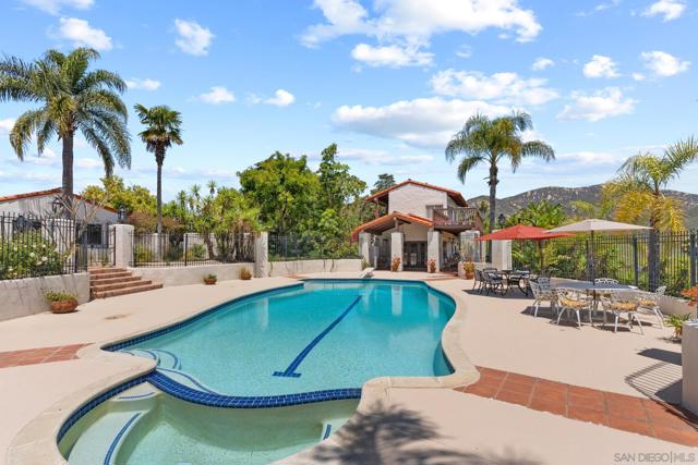 17156 Dos Hermanos, Poway CA: https://media.crmls.org/mediaz/e4247ed2-37b7-476d-877c-8dfdc3137ea0.jpg