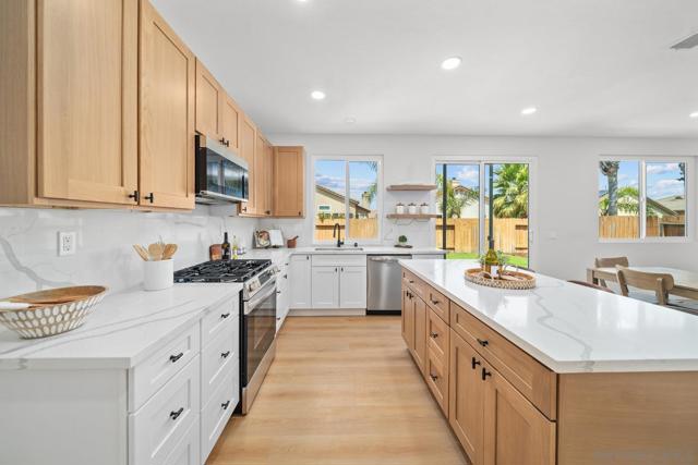 Image 6 of 30 For 1252 Surfwood Ln