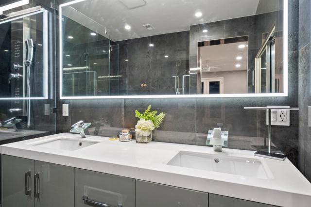 2372 Donner Pass Avenue, Sacramento CA: https://media.crmls.org/mediaz/e42670be-2b8c-42f3-98b5-8a0c0e2063ac.jpg