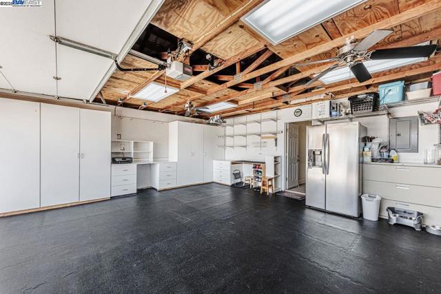 4318 Ellen Way, Union City CA: https://media.crmls.org/mediaz/e42682b9-1c66-48ba-8d96-e18d199d419d.jpg