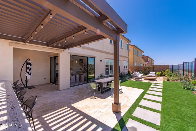 20843 Acorn Circle, Porter Ranch CA: https://media.crmls.org/mediaz/e426b73b-0c92-4c11-b68e-5757dc910687.jpg