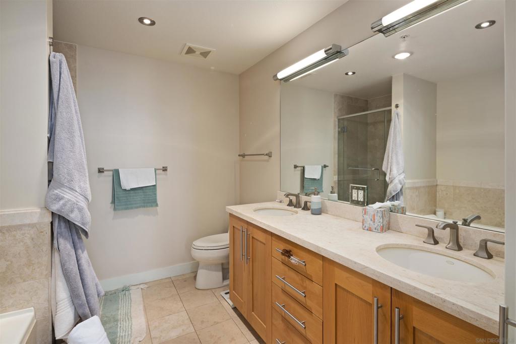 700 E St - photo 10