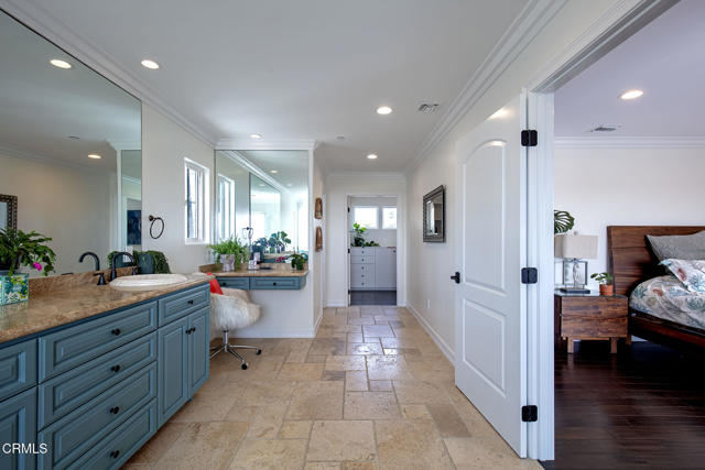 Detail Gallery Image 12 of 27 For 2180 Vista Del Mar Dr, Ventura,  CA 93001 - 3 Beds | 3/1 Baths