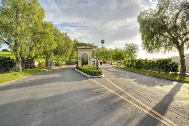 Detail Gallery Image 41 of 62 For 28766 Vista Valley Dr, Vista,  CA 92084 - 2 Beds | 2 Baths