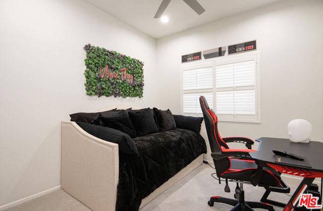 596 Fenwick Way, Simi Valley CA: https://media.crmls.org/mediaz/e428a568-62cb-45aa-8205-dd1f3dae3f15.jpg
