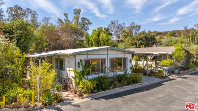 23777 Mulholland Highway, 89 photo 1