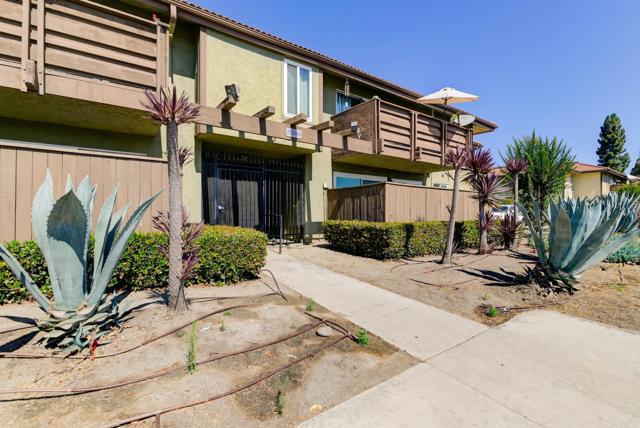 615 Fredricks Avenue, Oceanside CA: https://media.crmls.org/mediaz/e429f04d-4144-4b85-aecb-f415c1e5f12a.jpg