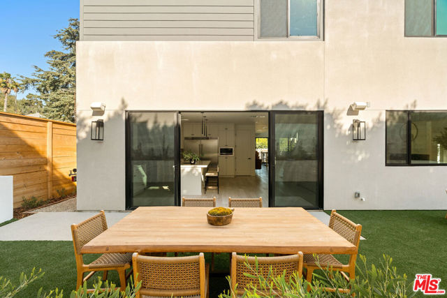 1615 N Coronado Street, Los Angeles CA: https://media.crmls.org/mediaz/e42b3117-6efc-48b2-9bd6-fce5aff16730.jpg