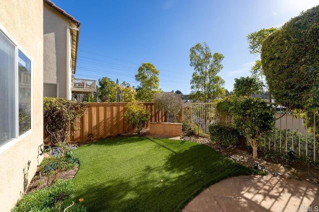 Detail Gallery Image 7 of 28 For 4175 Misty Ridge, San Diego,  CA 92130 - 4 Beds | 2/1 Baths