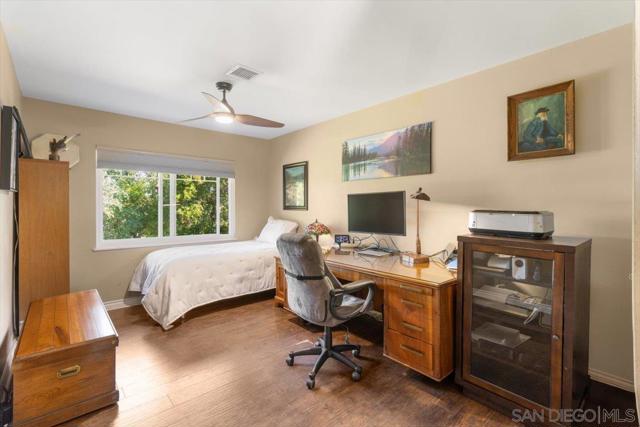 1131 Vale Terrace Dr, Vista CA: https://media.crmls.org/mediaz/e42bced5-5a66-4fb4-a74c-c1ac68217f79.jpg