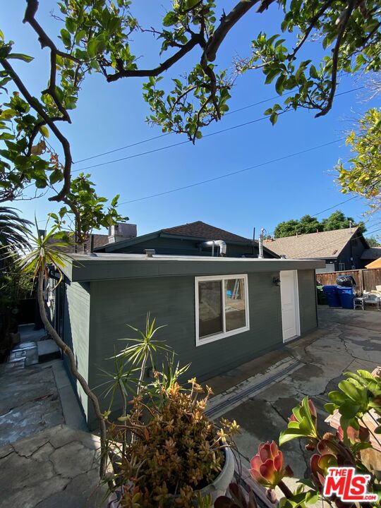 806 Oxford Avenue, Los Angeles, California 90029, 4 Bedrooms Bedrooms, ,2 BathroomsBathrooms,Single Family Residence,For Sale,Oxford,23282607