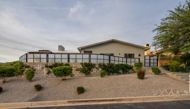 feature listing property photo