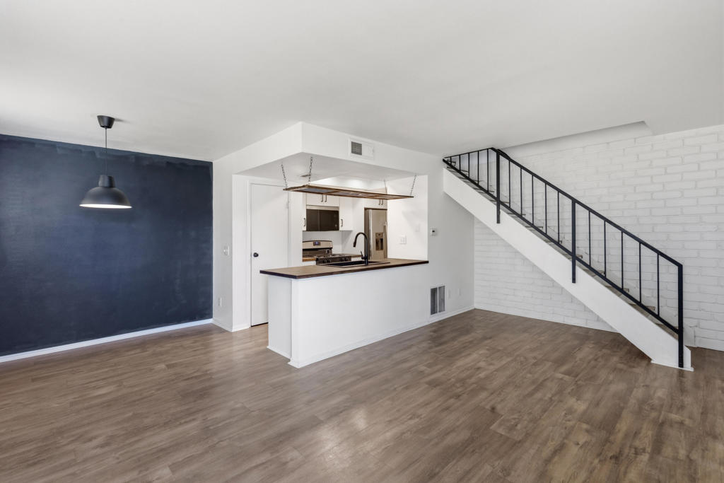 72532 Edgehill Drive #2