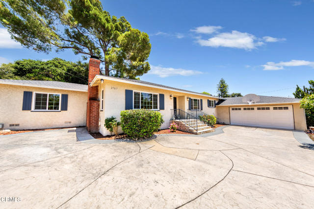 2767 Brookhill Street, La Crescenta CA: https://media.crmls.org/mediaz/e42e0906-cc0f-491c-a4f7-c23f97fddb30.jpg