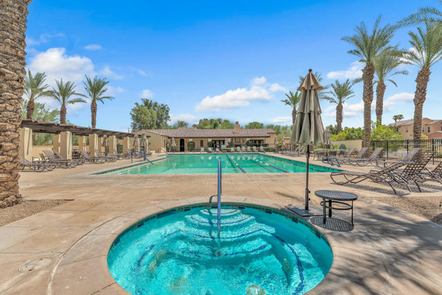 232 Paseo Gusto, Palm Desert CA: https://media.crmls.org/mediaz/e42ecb57-2d3c-4b12-8d58-1d7c20d09fec.jpg