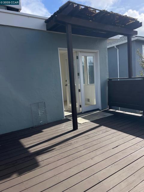 3530 Clinton Ave, Richmond CA: https://media.crmls.org/mediaz/e42ed9d2-6e08-47fe-b832-0a0bba60074e.jpg