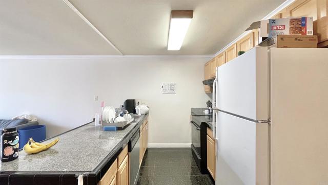 Image 10 of 39 For 8332 Regents Rd  B