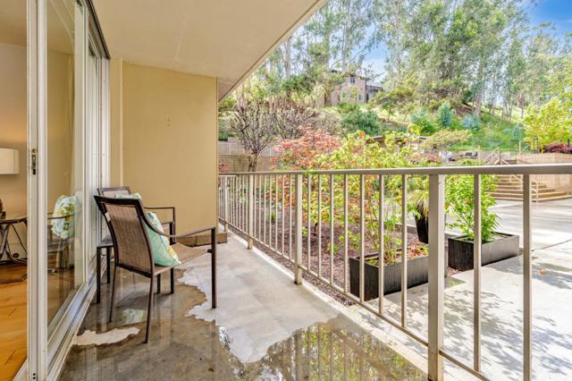 400 Davey Glen Road, Belmont CA: https://media.crmls.org/mediaz/e42ef2d4-42af-45d4-9696-7db91de88782.jpg