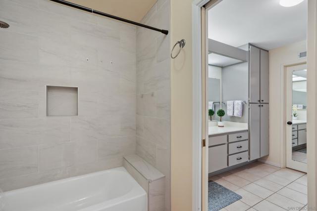 9757 Caminito Cuadro, San Diego CA: https://media.crmls.org/mediaz/e42f391b-9ec4-4c49-96f1-a304106f62d8.jpg