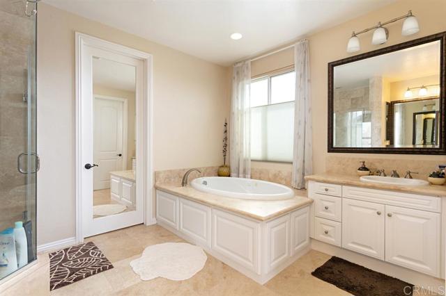 Detail Gallery Image 15 of 21 For 7047 Rose Dr, Carlsbad,  CA 92011 - 4 Beds | 4/1 Baths