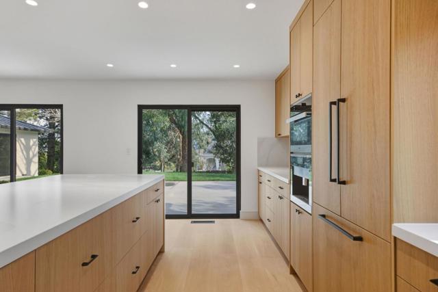 340 Arden Road, Hillsborough CA: https://media.crmls.org/mediaz/e42fc0aa-11e6-474f-9327-899c041ee55c.jpg