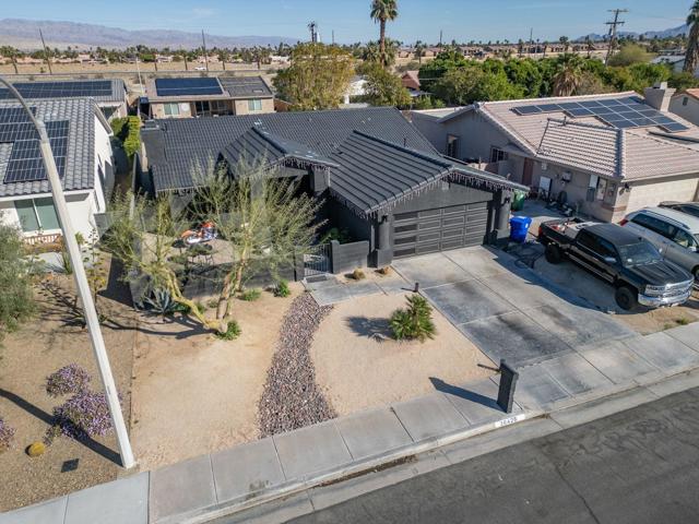 30426 Avenida Del Padre, Cathedral City CA: https://media.crmls.org/mediaz/e42ff3fd-953c-4516-b998-d6d4164a4d4c.jpg