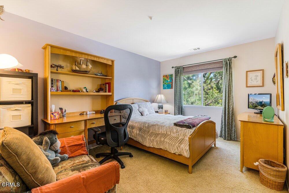 https://media.crmls.org/mediaz/e42ffb4e-ec09-43c5-8982-66a9abf59df2.jpg?preset=X-Large