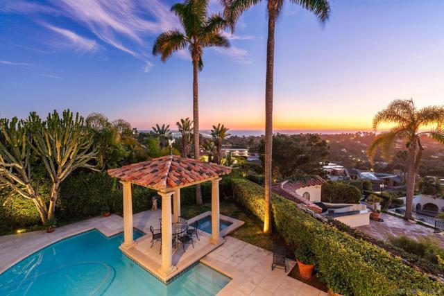 6692 La Jolla Scenic Dr S, La Jolla CA: https://media.crmls.org/mediaz/e43090e0-af52-4fe2-9553-4a89f4cab161.jpg