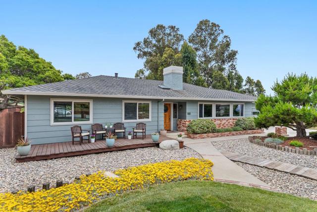 17529 Cross Road, Salinas CA: https://media.crmls.org/mediaz/e4310731-63e5-4959-8c30-481cdaed5755.jpg