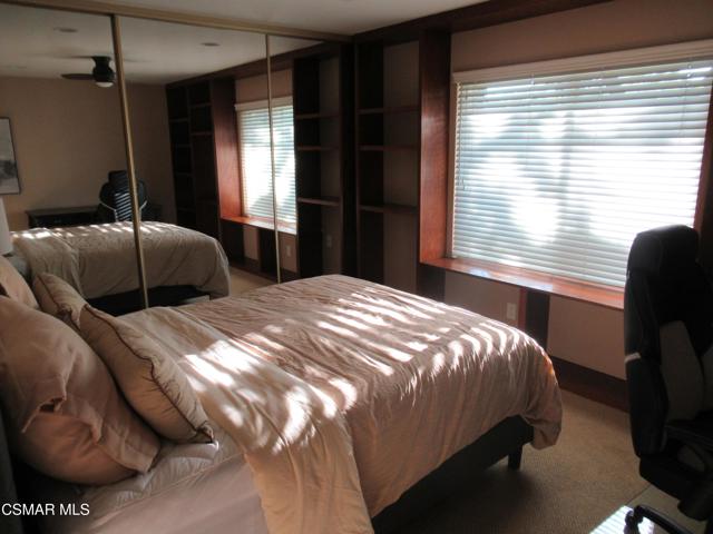 3294 Sierra Drive, Westlake Village CA: https://media.crmls.org/mediaz/e4312afd-4733-4194-800a-de090ce0182e.jpg