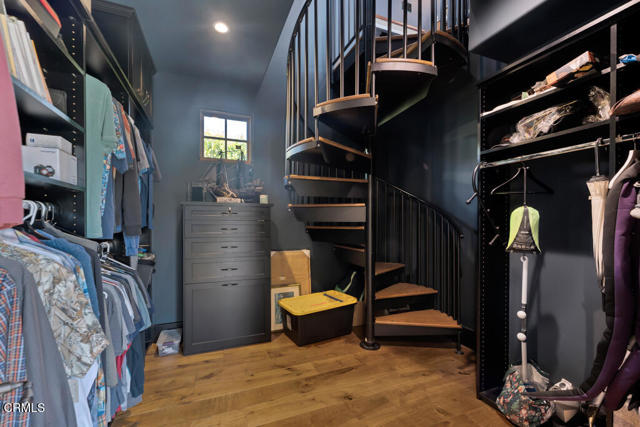 45 Valley Vista Drive, Camarillo CA: https://media.crmls.org/mediaz/e431661f-d60e-41c5-a0e7-7419fb0860ec.jpg