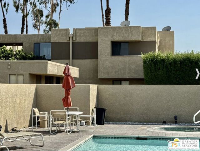 473 E Bradshaw Lane #10, Palm Springs, CA 92262