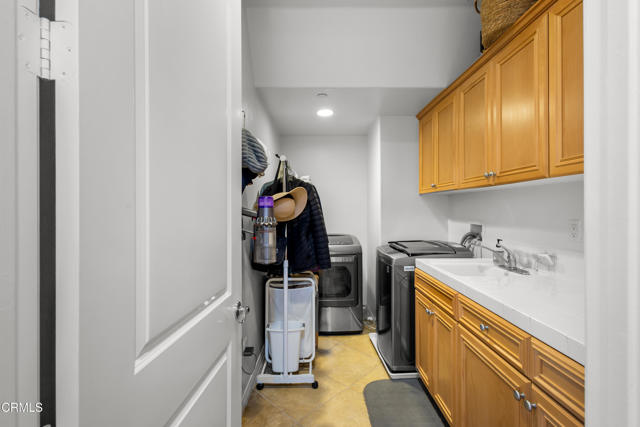 Detail Gallery Image 16 of 34 For 1365 Donegal Way, Oxnard,  CA 93035 - 3 Beds | 2/1 Baths