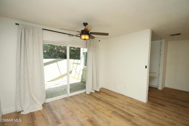 565 Serento Circle, Thousand Oaks CA: https://media.crmls.org/mediaz/e431dbcd-31c1-43e0-8705-4004eb876f57.jpg