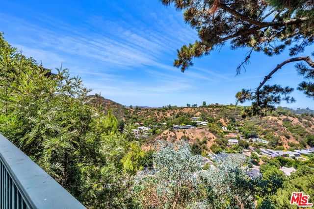 4 Bed Home for Sale in Los Angeles, California