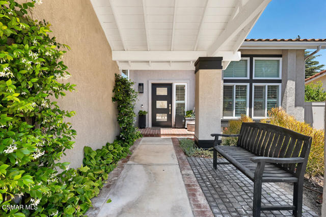 751 Lynnmere Drive, Thousand Oaks CA: https://media.crmls.org/mediaz/e432b95e-c8eb-46c8-ac2a-599bb95f5a8f.jpg