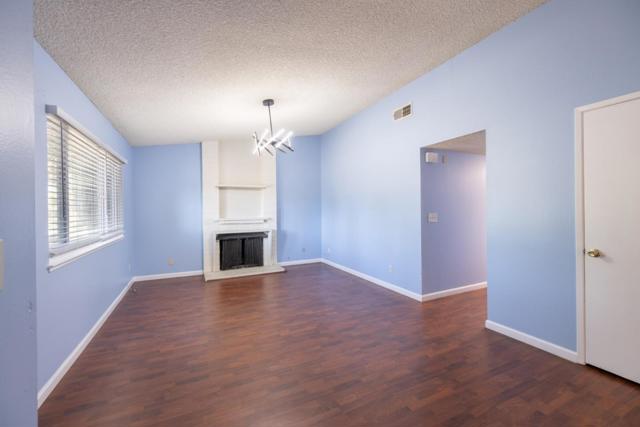 6862 Westchester Way, Citrus Heights CA: https://media.crmls.org/mediaz/e432e218-d842-4e4d-8dc7-3091bd7cf011.jpg