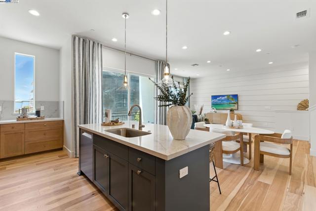 1937 Grand Street, Alameda CA: https://media.crmls.org/mediaz/e433bba6-a0a0-445f-956d-ddcaf5817763.jpg