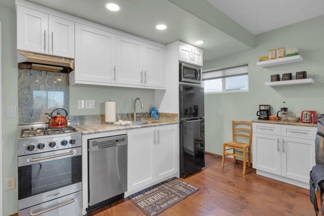 555 Manzanita Dr, Julian CA: https://media.crmls.org/mediaz/e43444c8-39a2-47b4-a670-d9ebbbce53eb.jpg