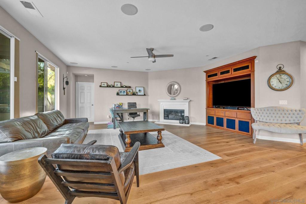 2124 Pamplona Ct - photo 12