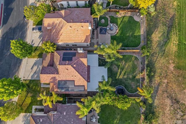 3071 Sprucewood Ln, Escondido CA: https://media.crmls.org/mediaz/e435d9b4-cfad-483c-b21a-bf4b7ecb4fa9.jpg