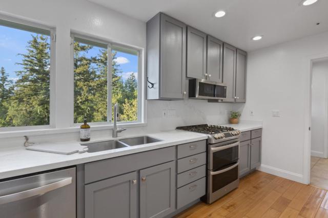 24865 Skyland Road, Los Gatos CA: https://media.crmls.org/mediaz/e435fda6-35a4-493e-af04-0b847c6a071e.jpg