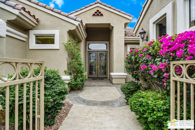 35707 Stonebriar Drive, Palm Desert CA: https://media.crmls.org/mediaz/e4360522-4a22-43dc-bd84-42b1f1921e54.jpg