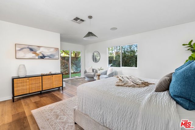 3917 Beethoven Street photo 13