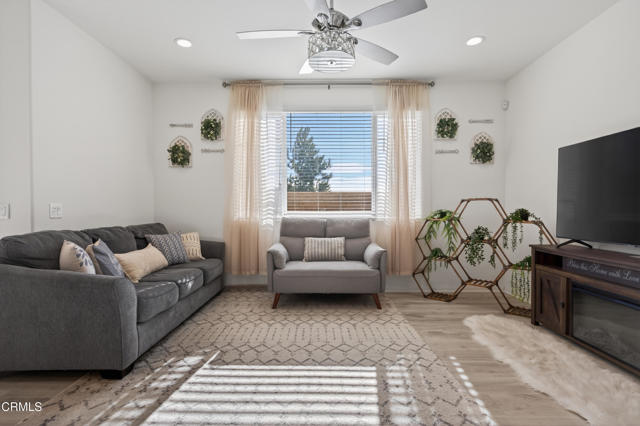 Detail Gallery Image 8 of 34 For 340 Campbell Ct, Santa Paula,  CA 93060 - 4 Beds | 2/1 Baths