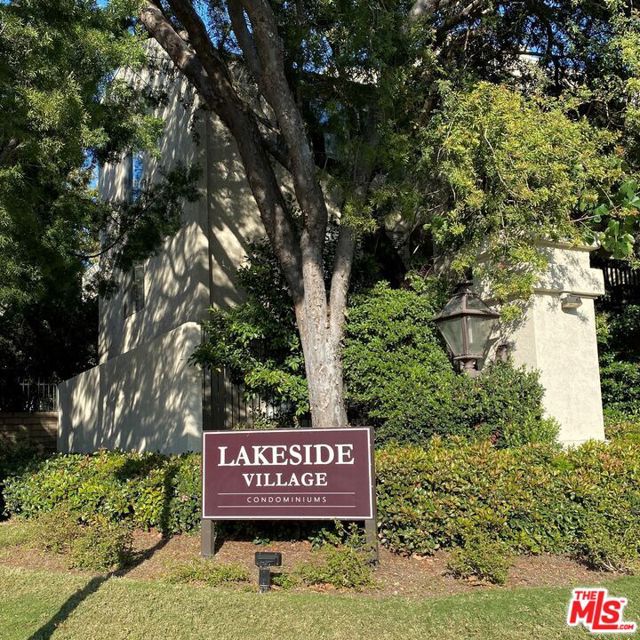 9206 Summertime Lane, Culver City CA: https://media.crmls.org/mediaz/e436f67e-08e8-4276-9f0e-3aa15059b27b.jpg
