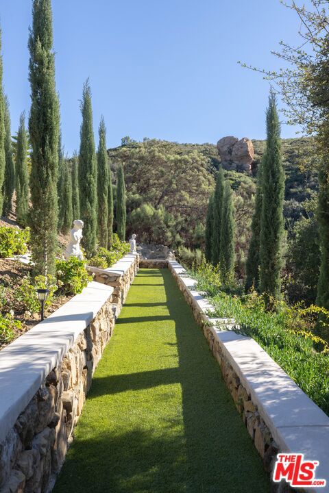 Drew Fenton | 415 Stunt Road Calabasas CA | MLS: 7285936