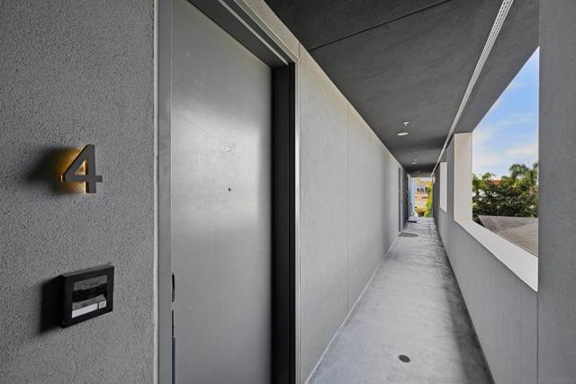 4079 1st Ave, San Diego CA: https://media.crmls.org/mediaz/e4387dbe-6b5a-43bc-9bfe-8c3c1817bf9e.jpg